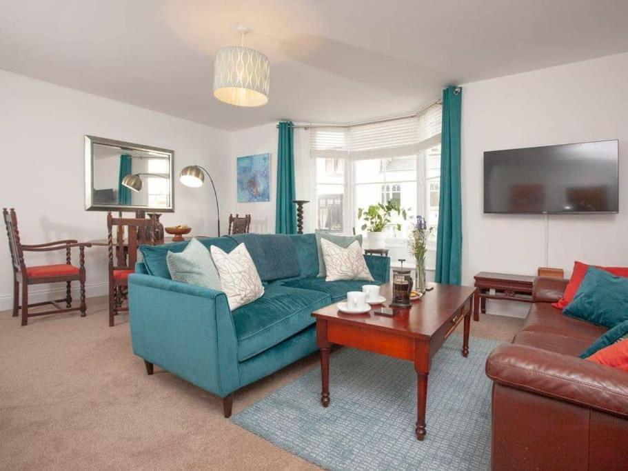 2 Central, Spacious, Apartment With Private Patio Sidmouth Extérieur photo